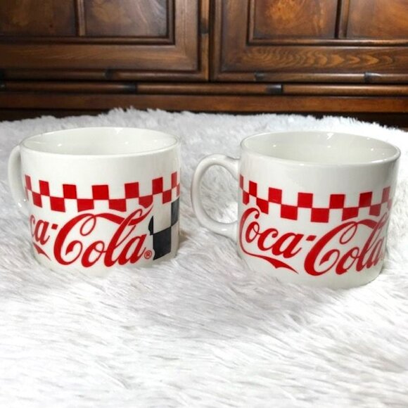 NWOT Set of 2 Vintage Coca-Cola Checkered Large Stoneware Mugs - Picture 1 of 9
